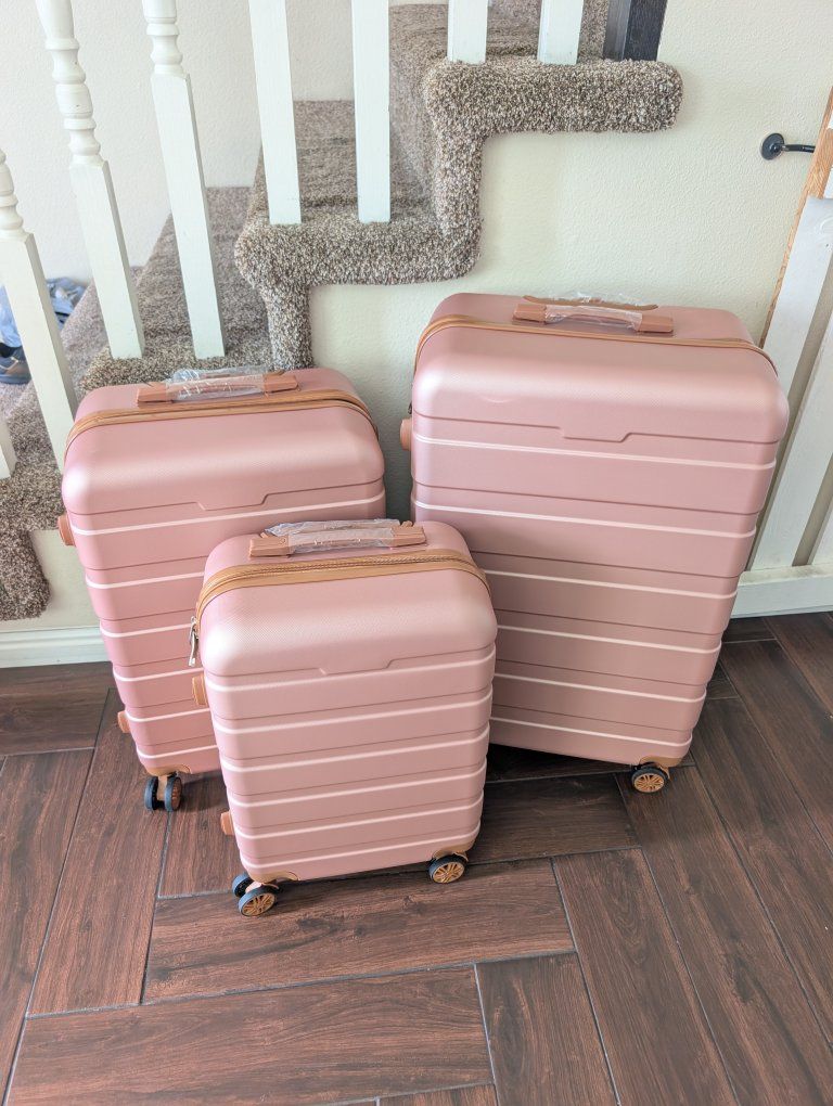 New Three Piece Hardshell Rolling Luggage Set