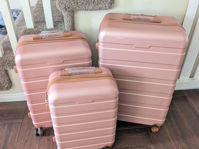 New Three Piece Hardshell Rolling Luggage Set