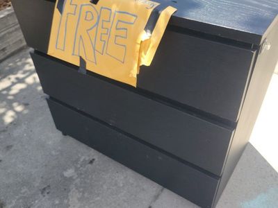 Black 3-Drawer Dresser / Chest of Drawers - Free