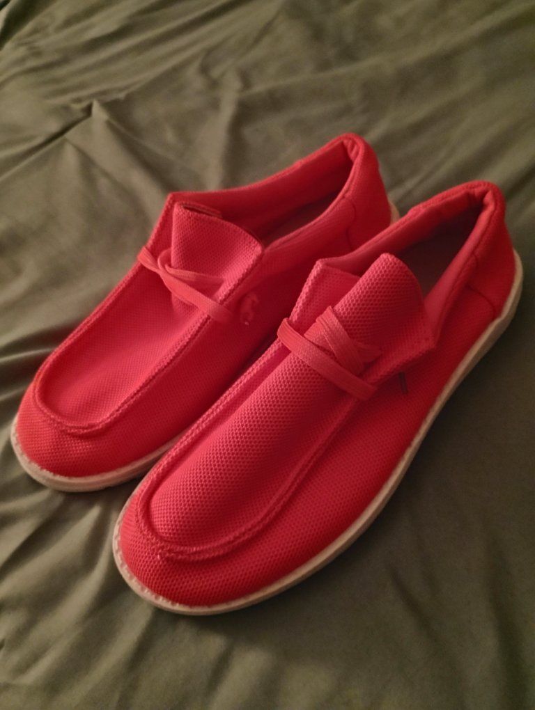 New: Hey Dude look a likes size 41. in USA size 10 