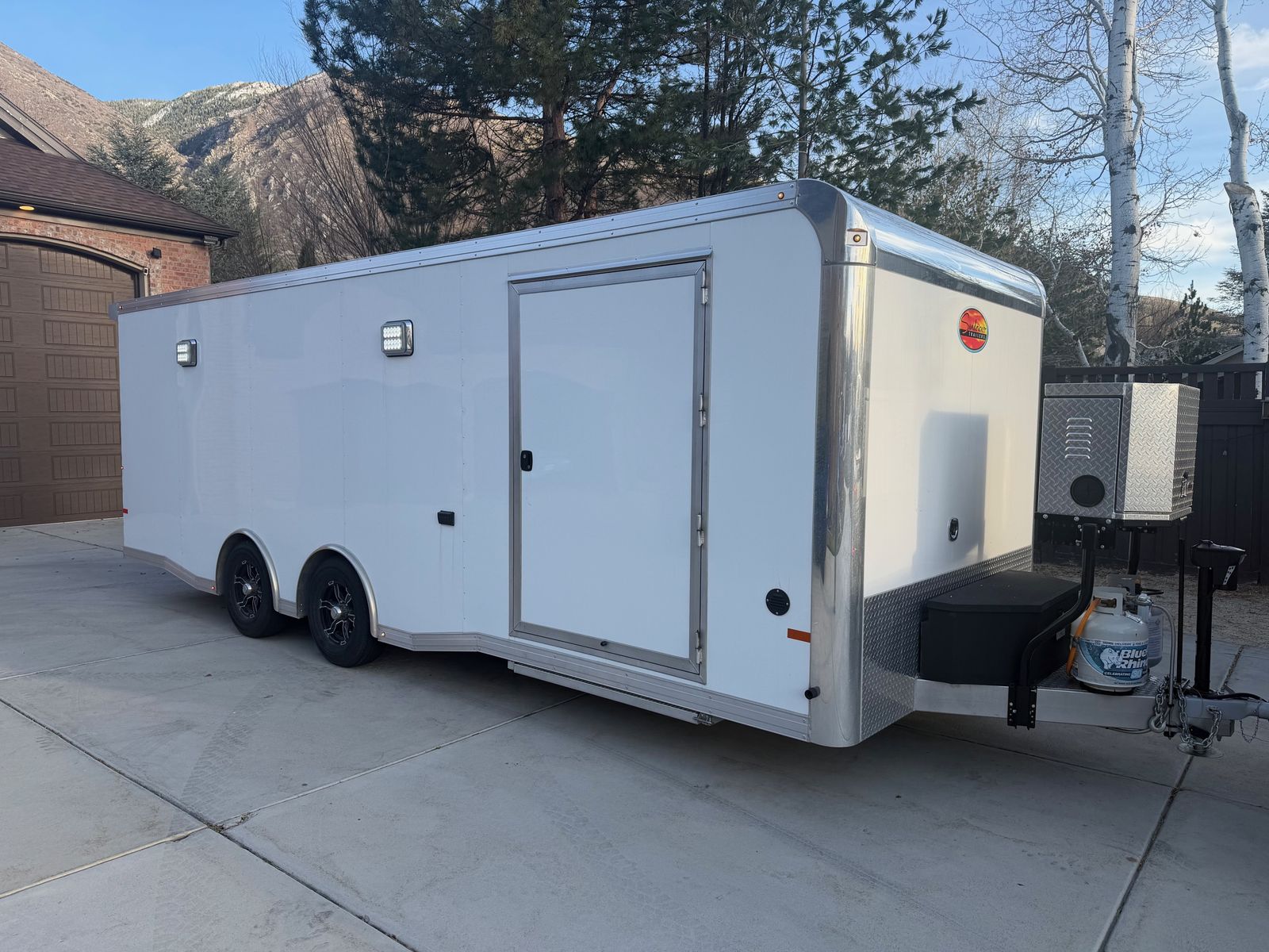 24' 2024 Sundowner Race Series Car Hauler