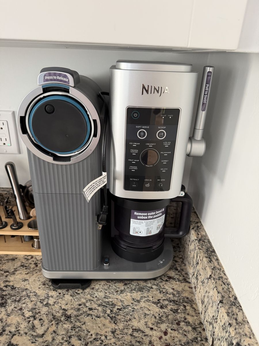 Ninja CREAMi NC301 Ice Cream Maker, Gelato, Milkshake & Sorbet Machine - Excellent Condition