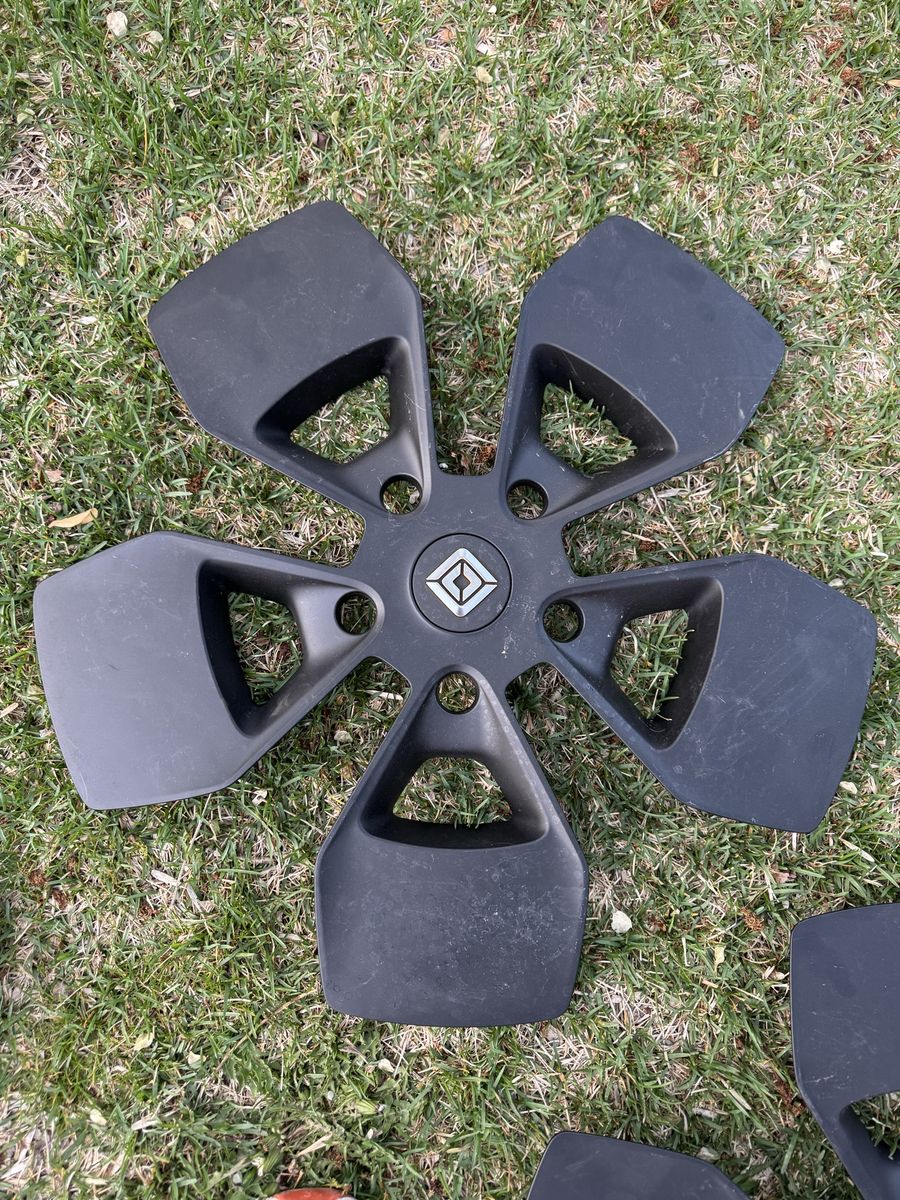 Rivian 21" Aero Wheel Covers OEM Range Covers