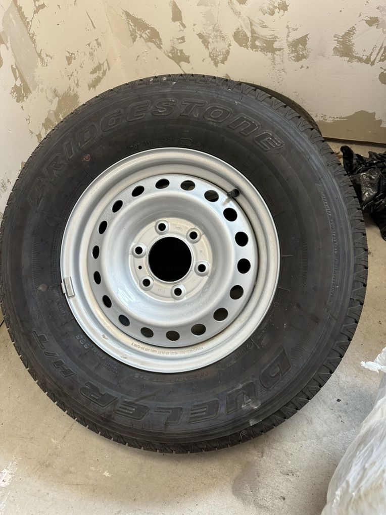 NEW!  5 Rims And Tires 255/70R16 Ford