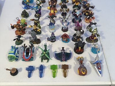 Skylanders Figures And Vehicle Lot