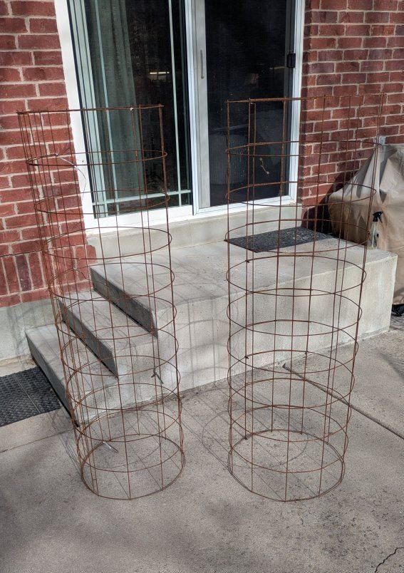 Tomato Cages - Large, Sturdy Metal Cages