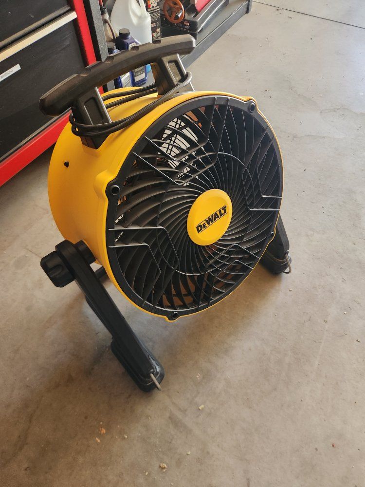 16 Inch Dewalt Jobsite Industrial High-Velocity Air Mover Floor Fan