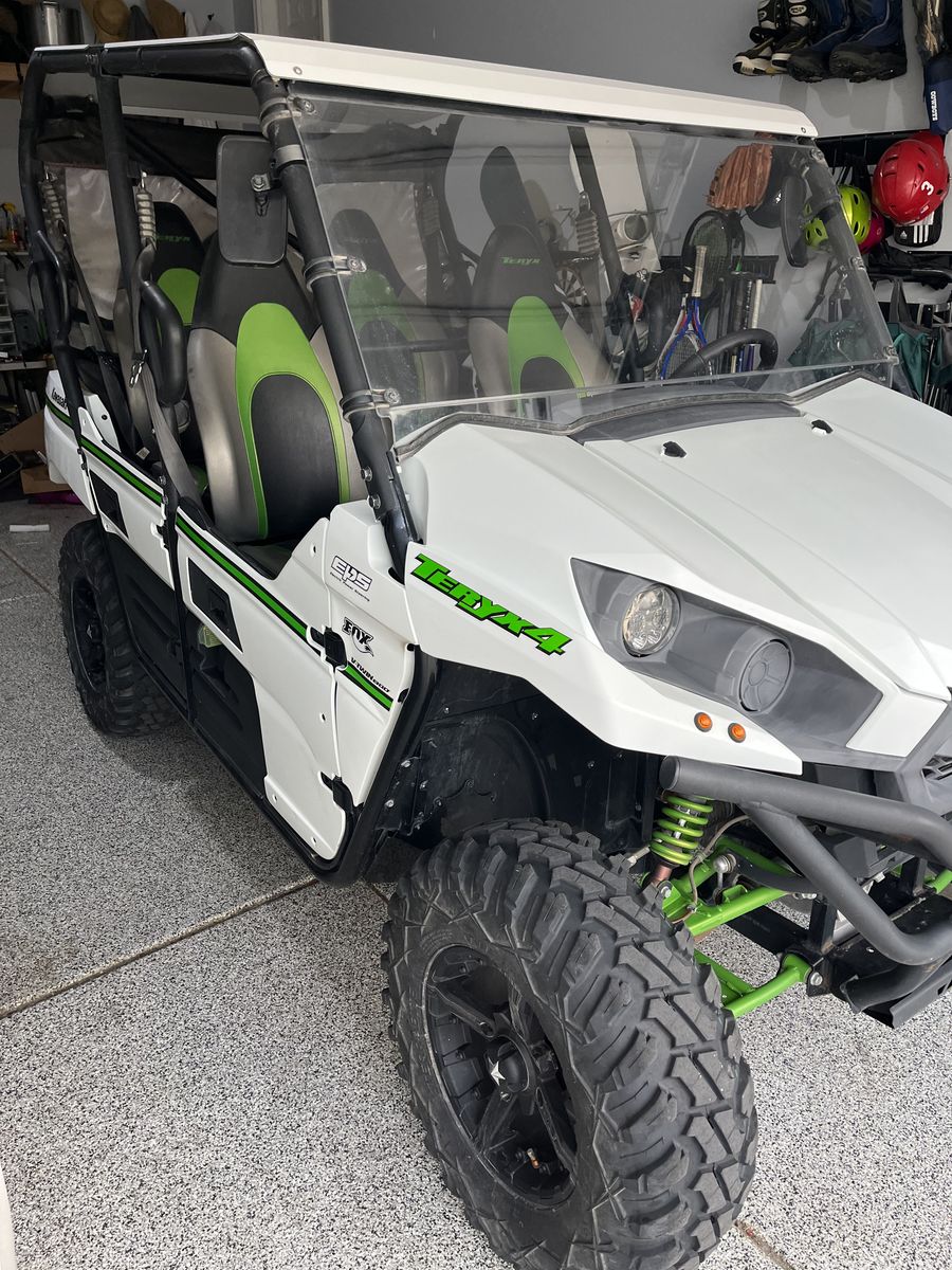 Kawasaki Teryx4 800 EPS 4x4 Side-by-Side UTV - White/Green