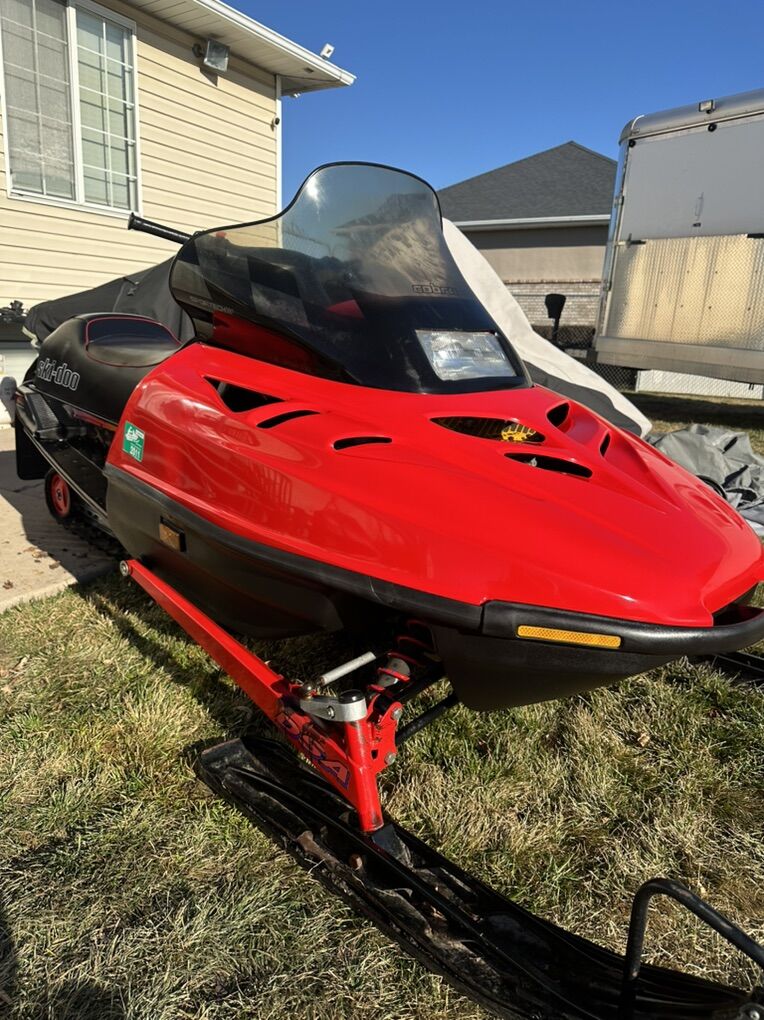 1996 Skidoo Formula SLS 500