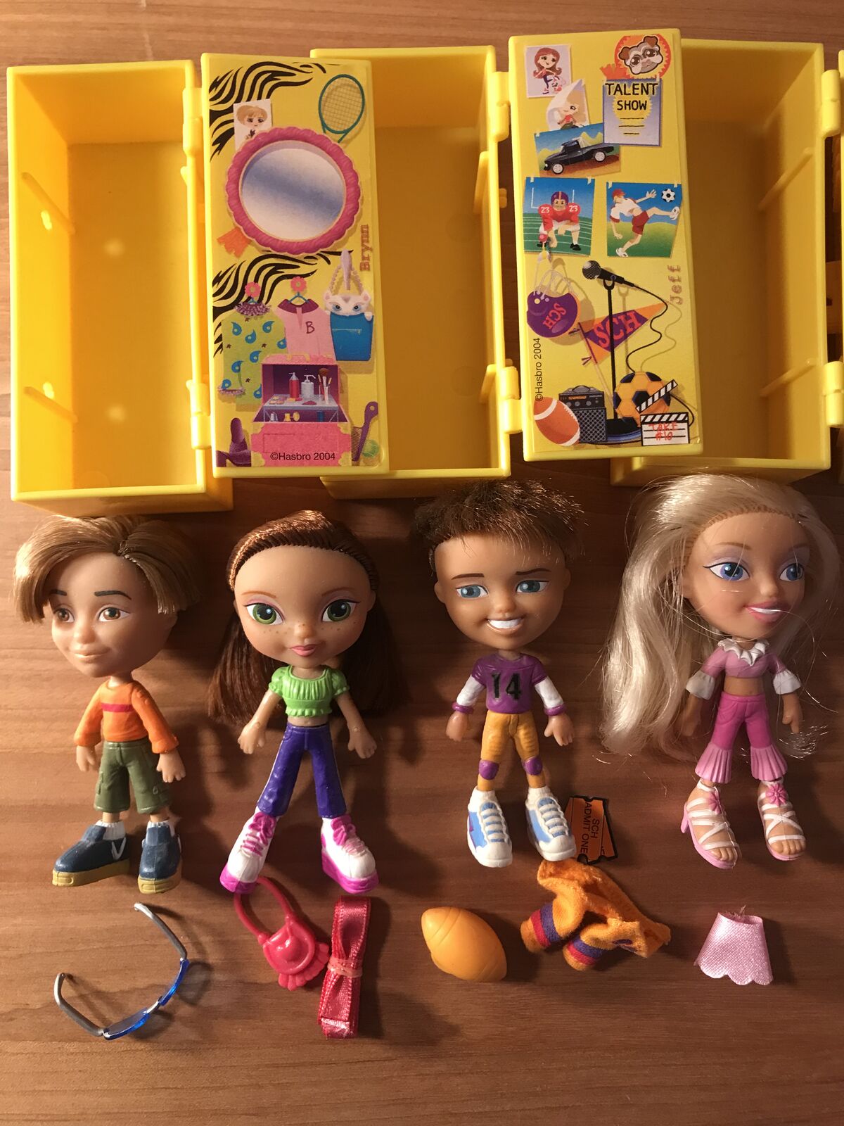 Lot of 14 Secret Central doll locker Jenny Jenkins Dean Darling Brandon Brown Ashley 2003 figure interchangeable body parts