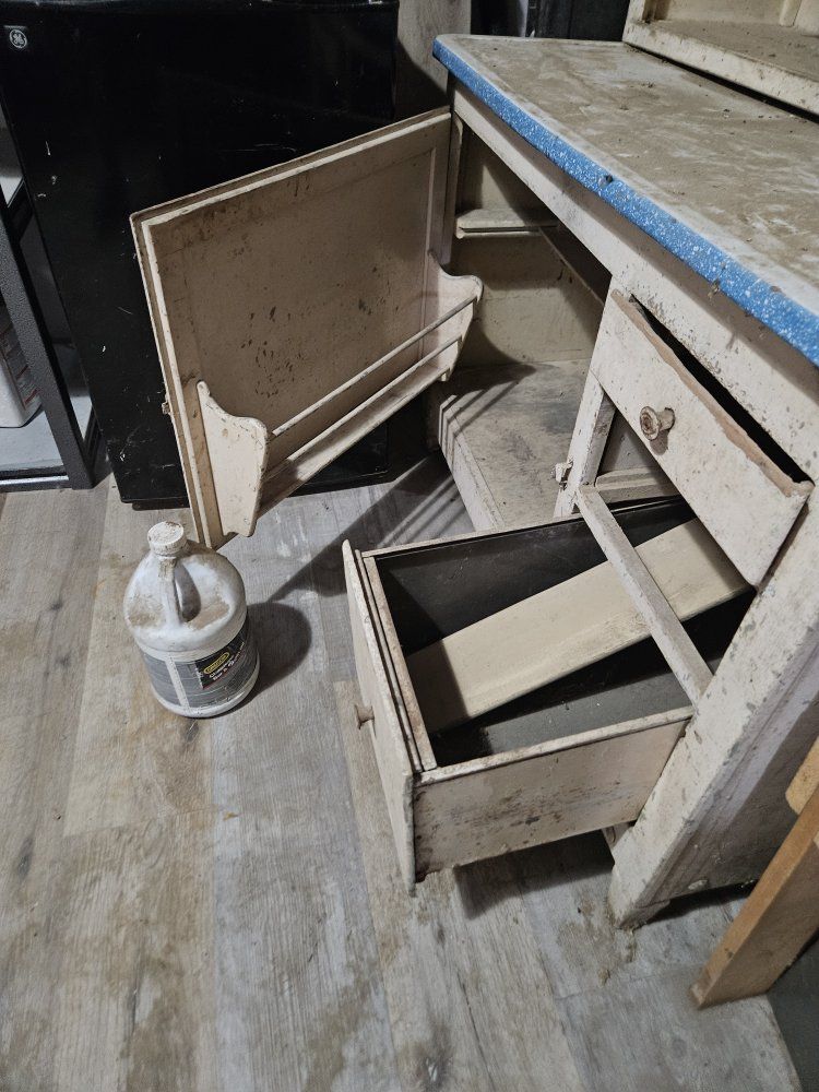 Main image 4