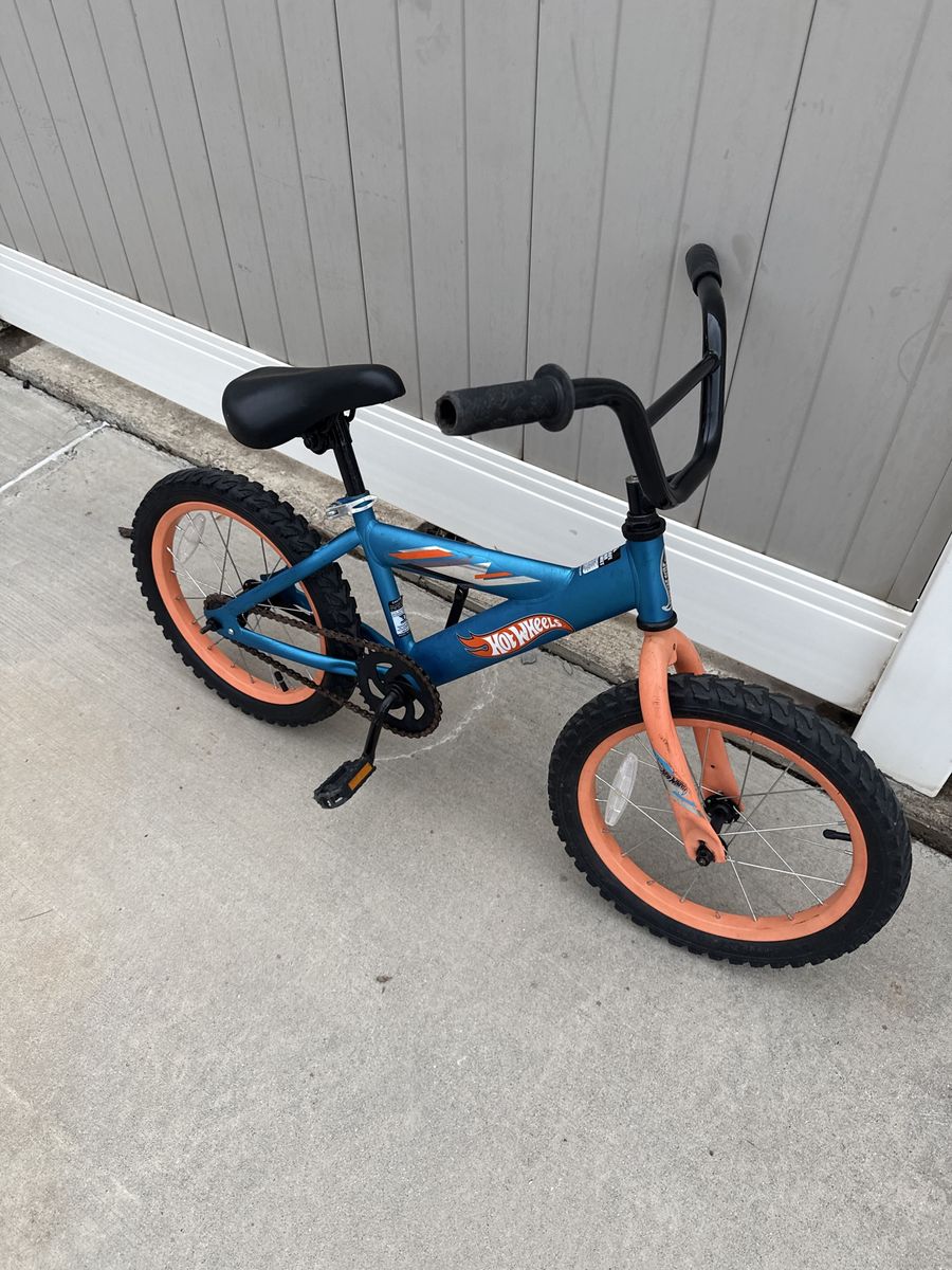 16 inch Hot Wheels boys bike