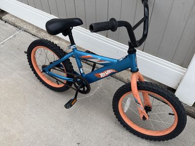 16 inch Hot Wheels boys bike