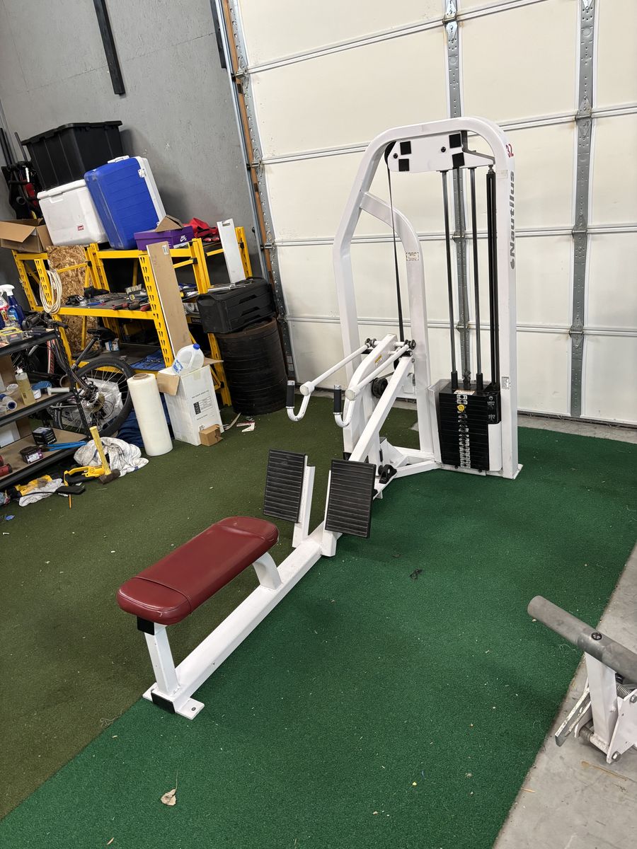 Nautilus Nitro Compound Seated Row