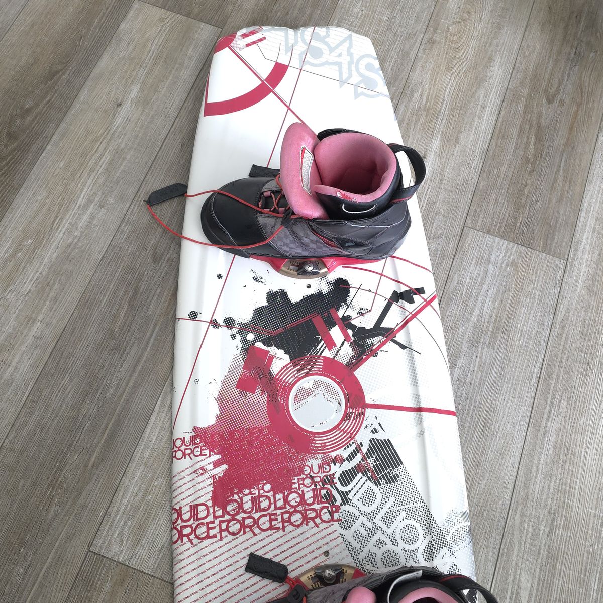 Main image 3