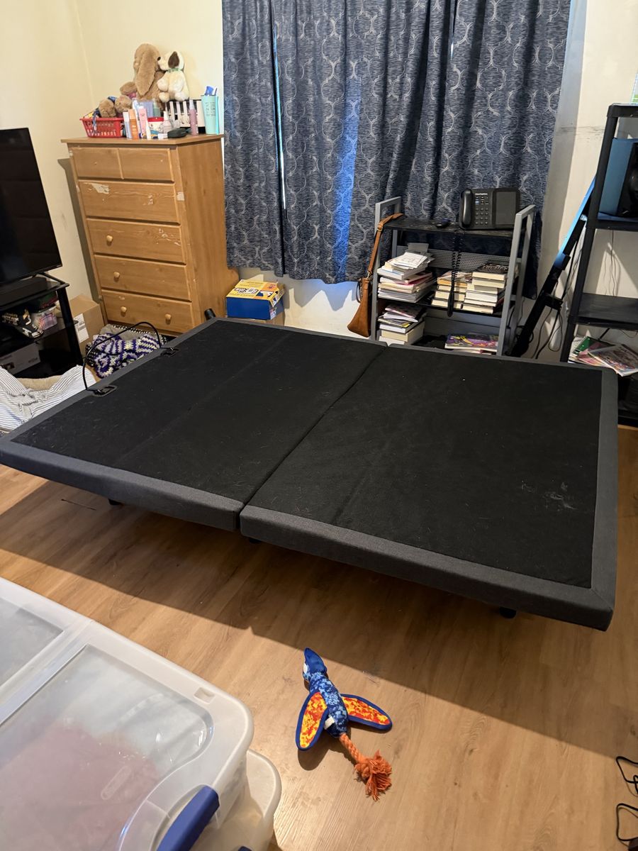 Adjustable bed frame queen size