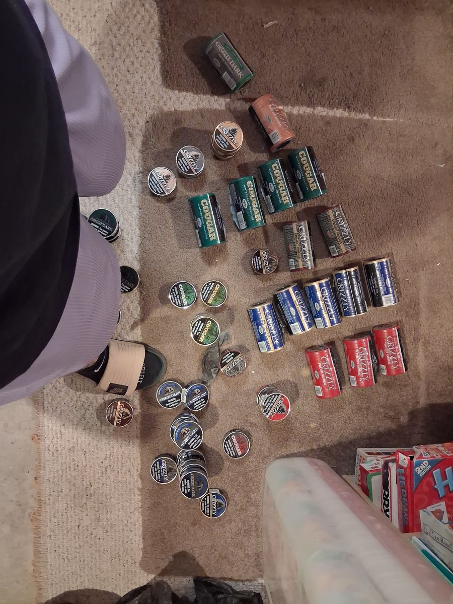 Grizzly & Cougar chewing tobacco, Logs and singles