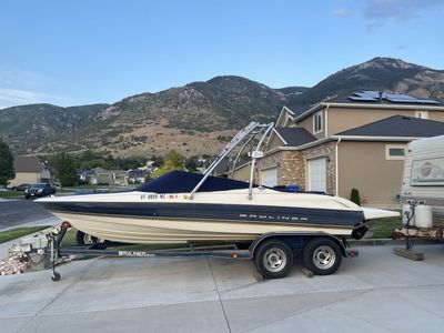 1996 Bayliner Capri 2050 LS Bowrider Boat with Trailer & Wakeboard Tower