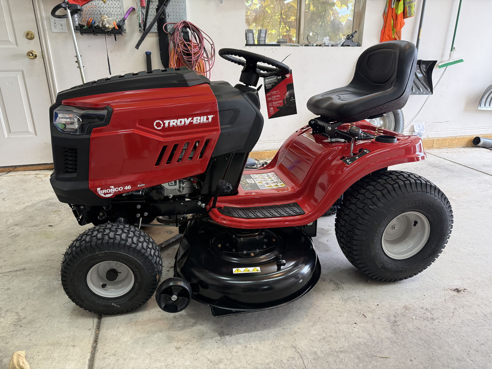 Troy Bilt Bronco 46" Riding Lawn Mower
