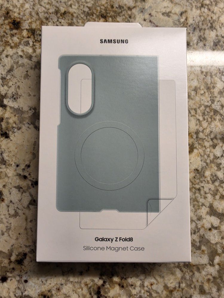 Samsung Galaxy Z Fold8 Silicone Magnet Case Pistachio (Brand new)