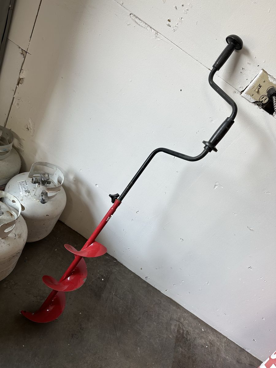 Eskimo Hand Auger 8-Inch