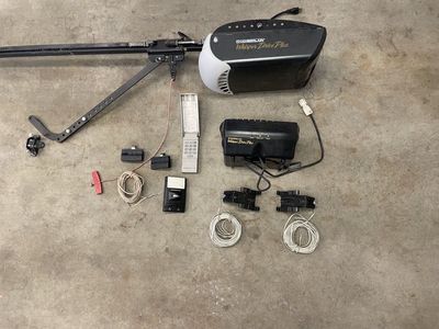 Chamberlain Whisper Drive Plus HD800D 1/2 HP Garage Door Opener System w/ Accessories