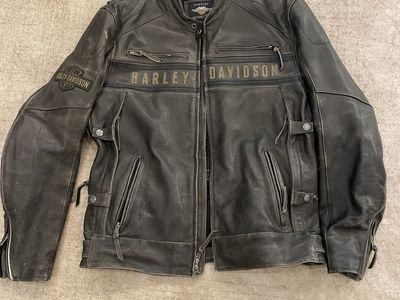 Harley-Davidson Men's Black Leather Motorcycle Jacket XL with Embroidered Logo
