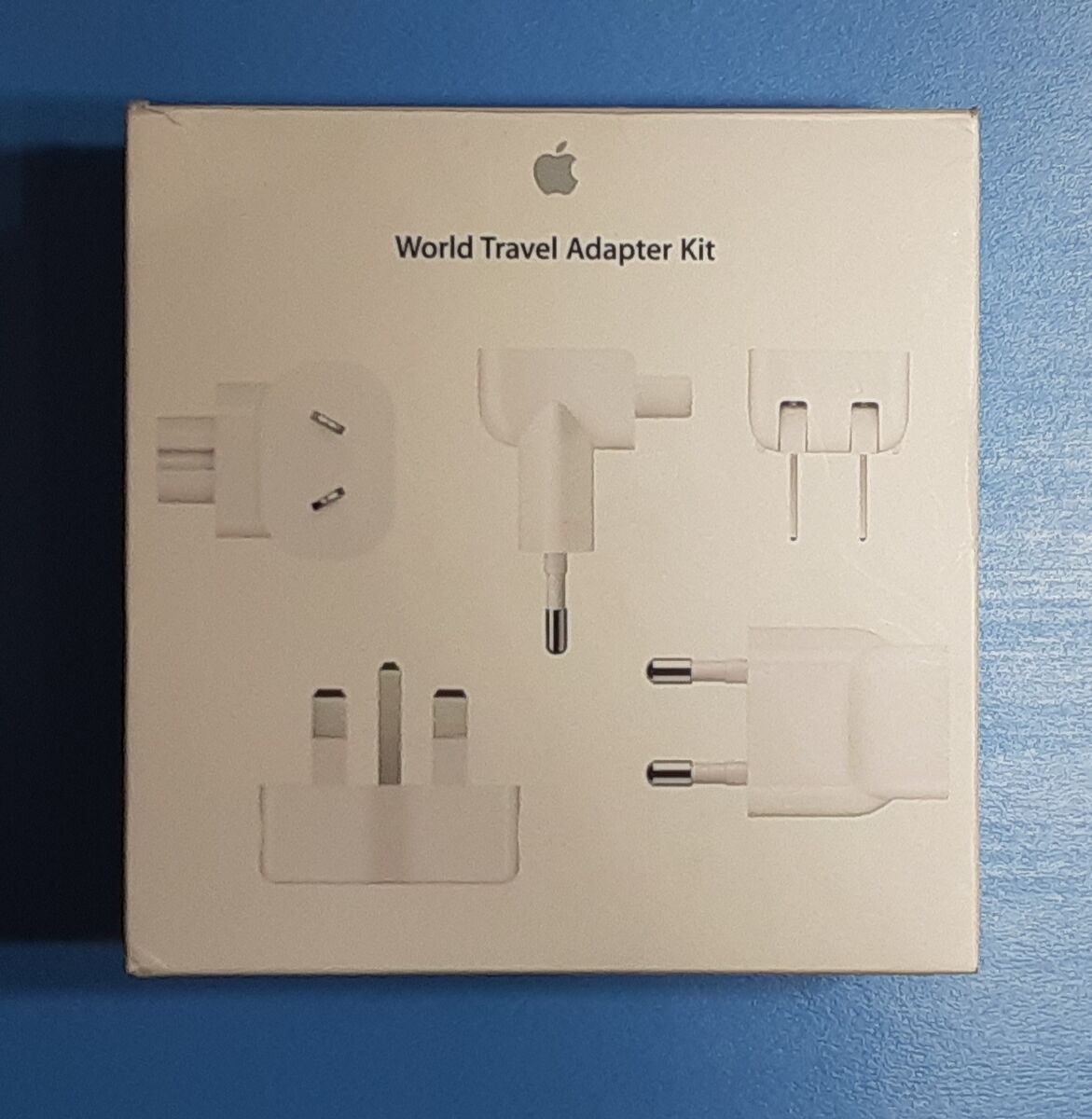 Apple World Travel Charging Power Adapter Kit for iPhone/iPad/iPod Touch/Mac Notebooks - White (MD837AM/A) - New
