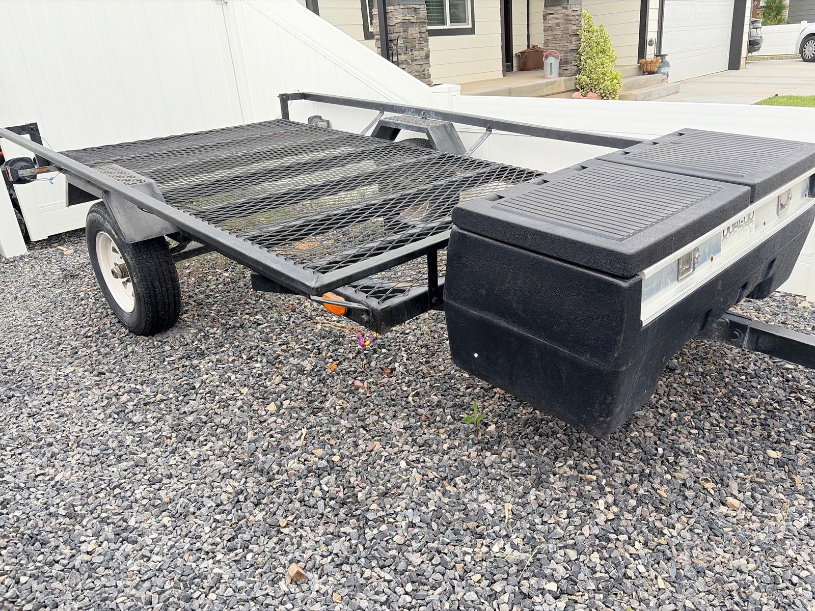 Main image 6