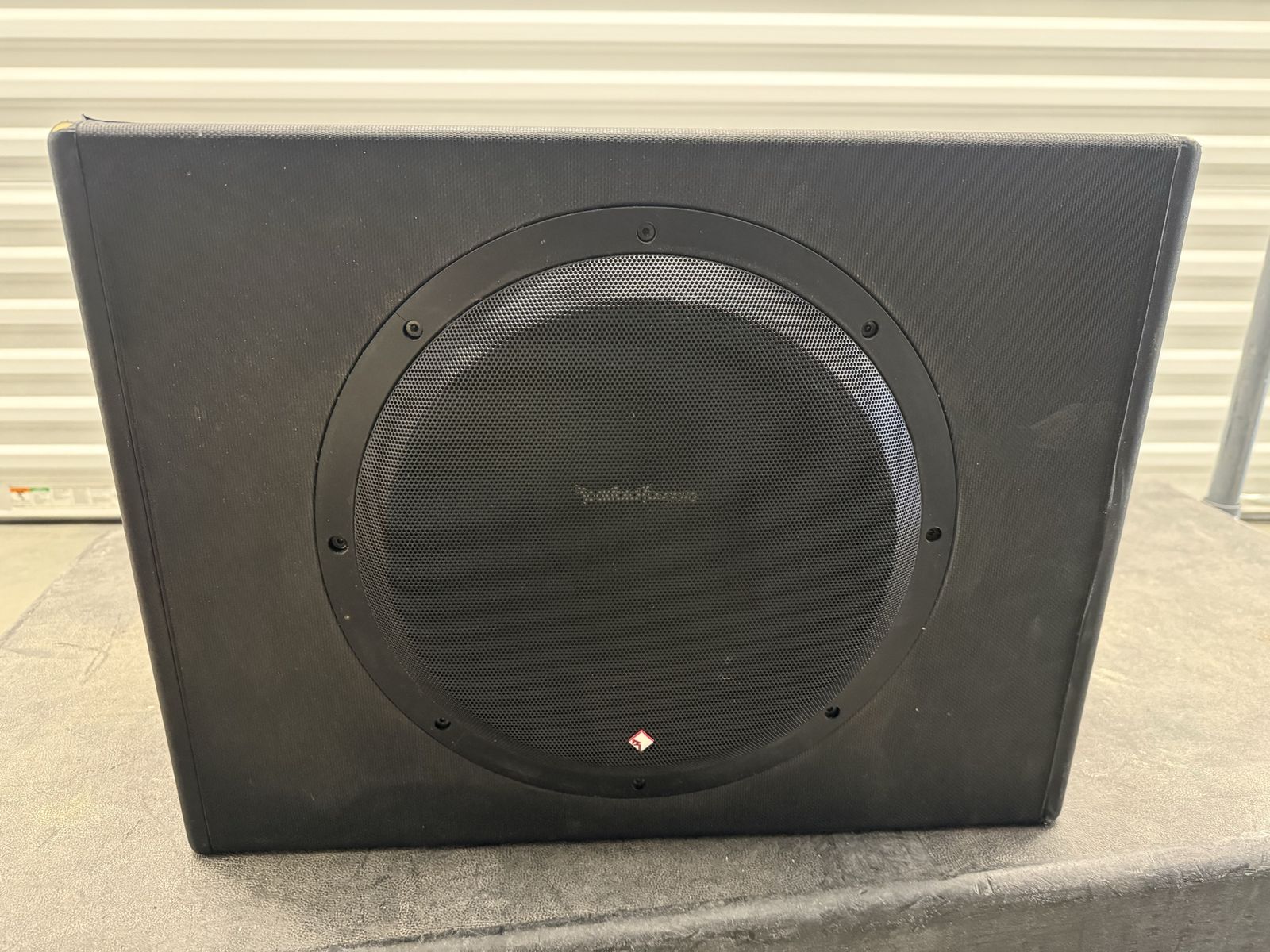 Rockford Fosgate Punch P300-12. powered subwoofer