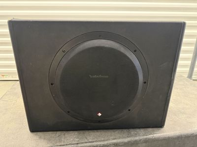 Rockford Fosgate Punch P300-12. powered subwoofer