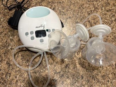 Motif Breast Pump
