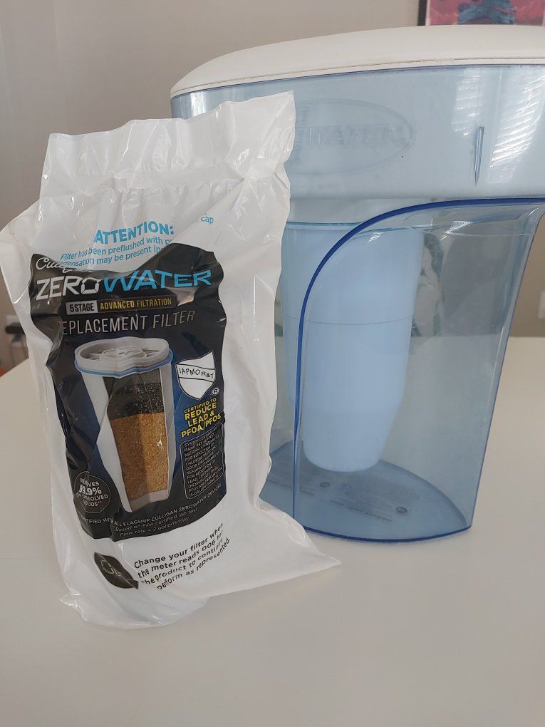 Zero Water Pitcher + 1 Unopened Filter