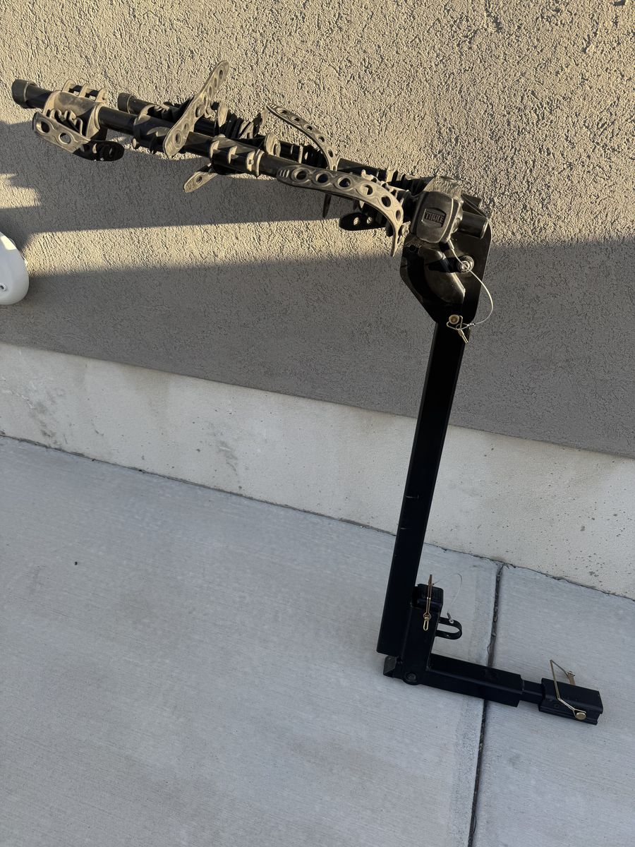Thule 4 bike rack hitch with pins 1.25 & 2" receiver