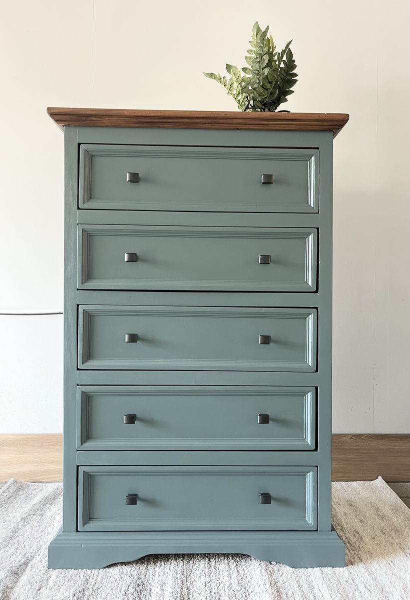 Stunning Refinished Solid Wood 5 Drawer Dresser