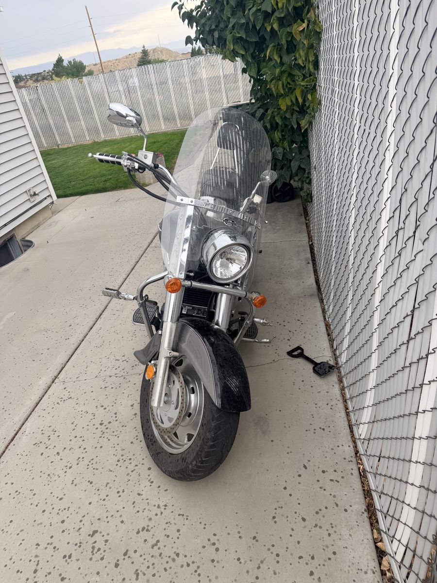 2004 Suzuki boulevard C90