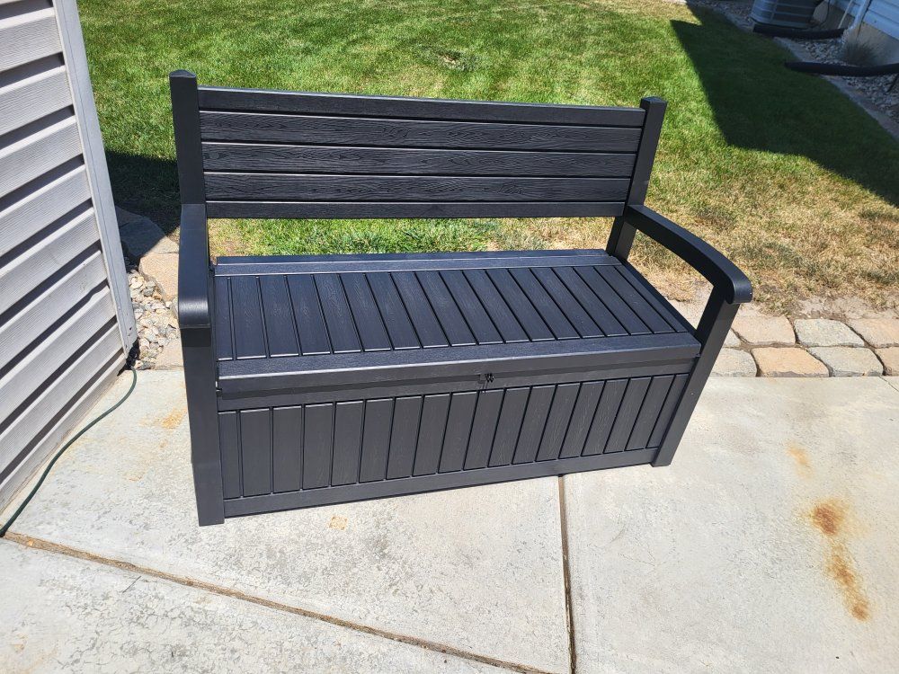 82gal Keter Outdoor Storage Bench 
Qty-1