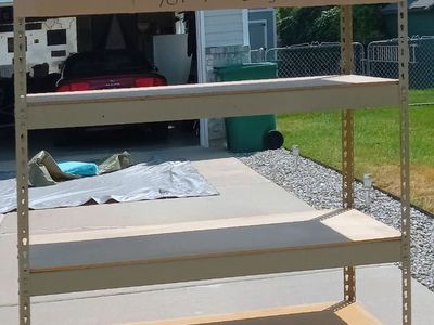 Heavy duty shelving