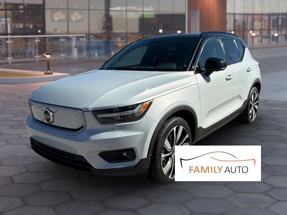 2021 Volvo XC40 Recharge Pure Electric P8