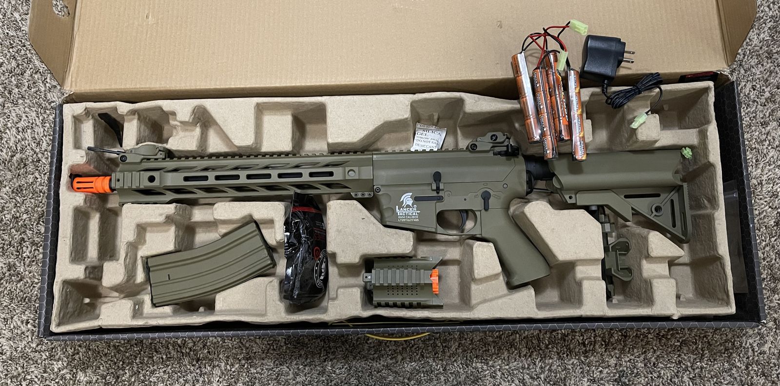 Lancer Tactical Gen 2 Airsoft Rifle – Like New