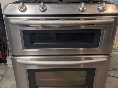 Maytag GAS Range (Includes LP Gas Jet Kit)
