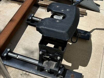 CURT A20 5th Wheel Sliding Hitch