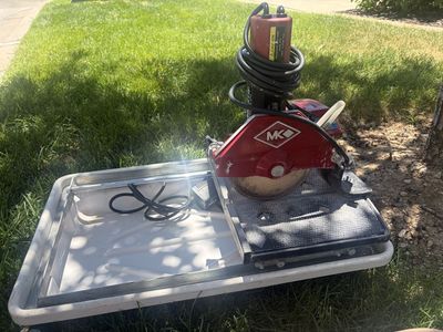 MK Diamond Wet Tile Saw with Water Tray