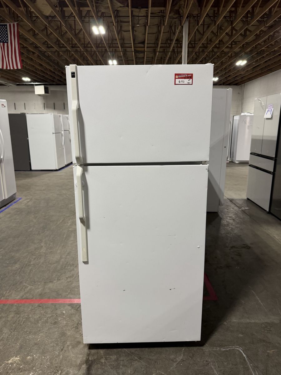 HUGE SAVINGS! GOOD HOTPOINT TOP BOTTOM FRIDGE