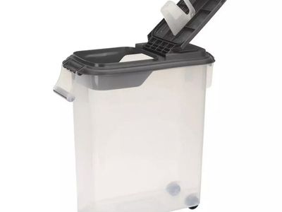 Buddeez 80-Quart Roll-Away Pet and Large Animal Food Dispenser with Scoop
