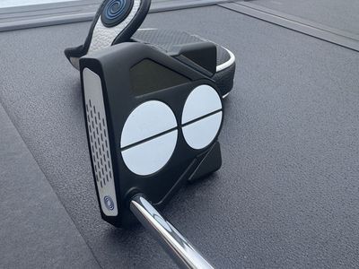 Odyssey 2 ball-10 Arm Lock putter