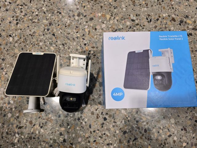 Reolink TrackMix LTE Camera with Solar Panel