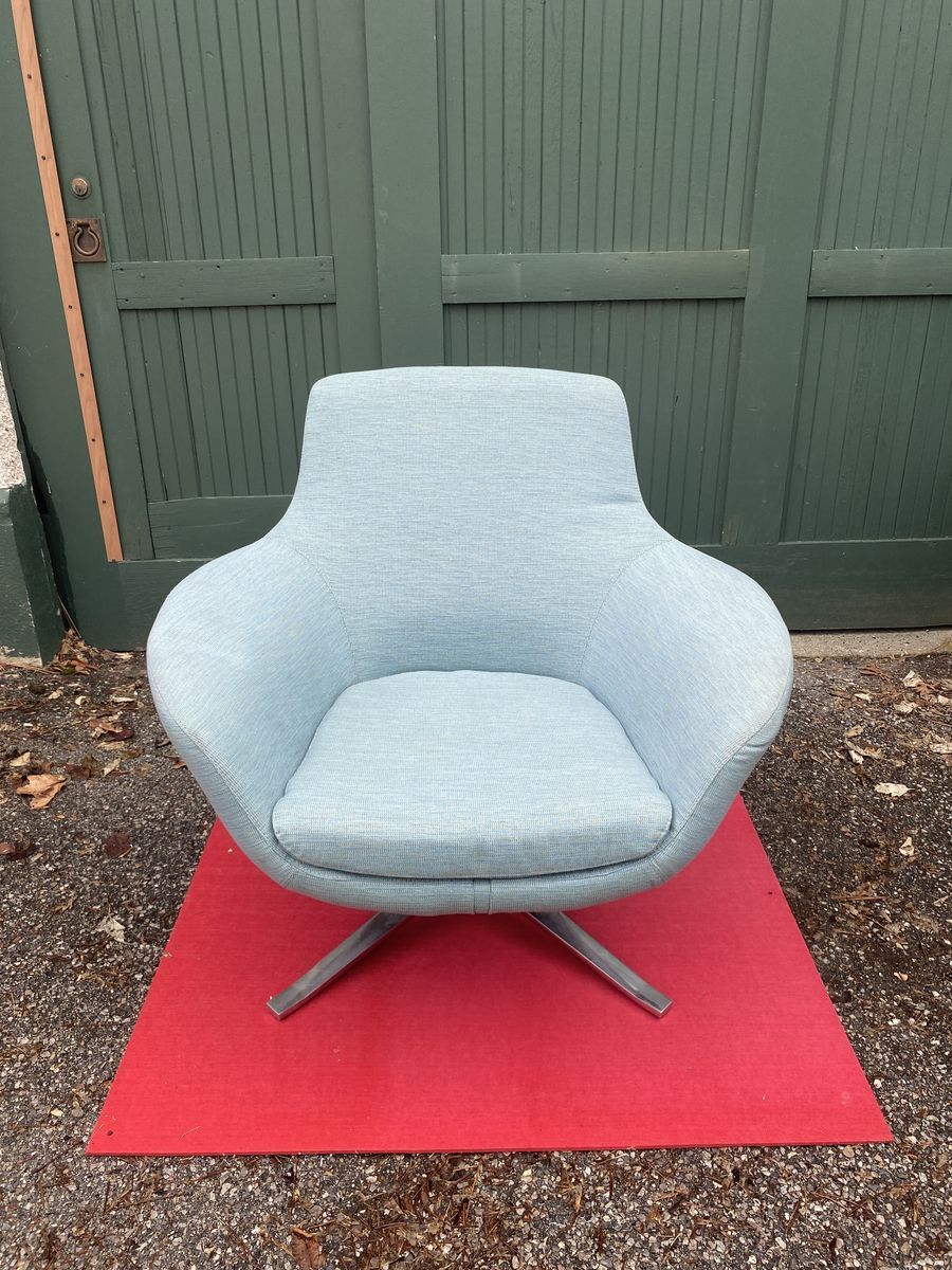 Coalesse Bob Swivel Lounge Chairs