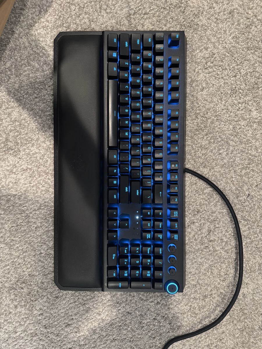 Razer BlackWidow elite corded gaming keyboard 