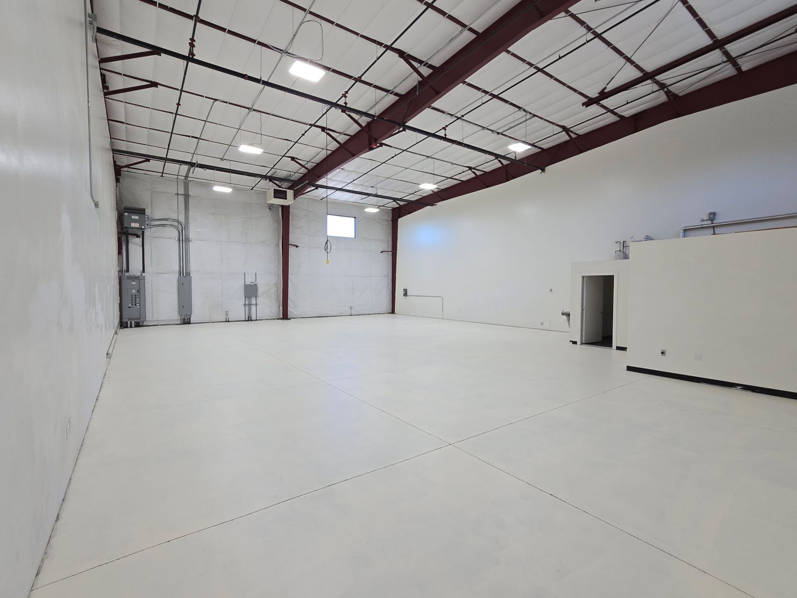 Commercial/Light Industrial Space for Rent-3,000 sq ft